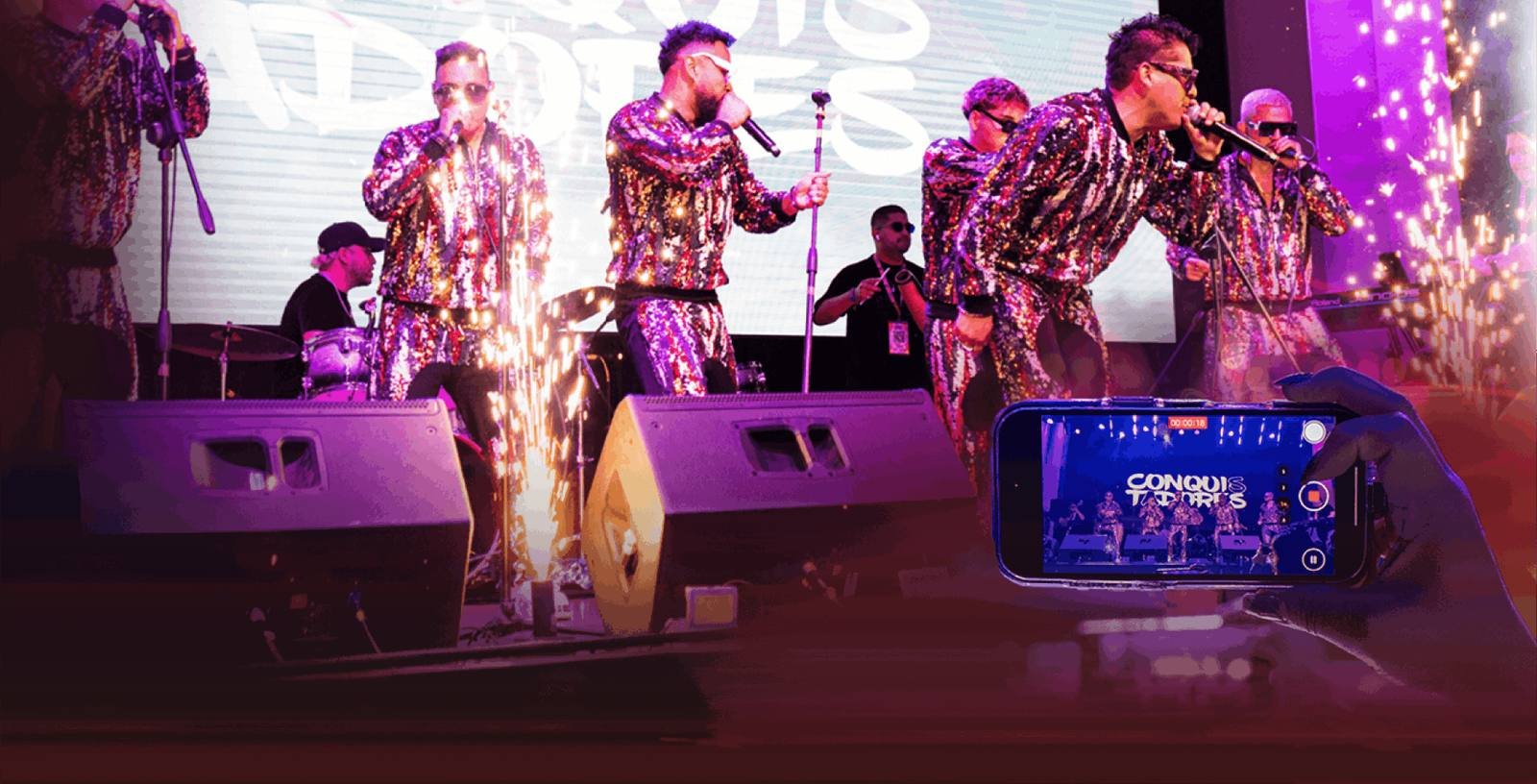 Los Conquistadores de la Salsa en concierto